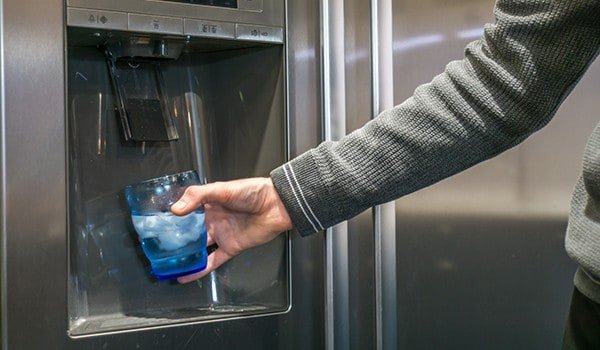 refrigerator-water-tastes-bad