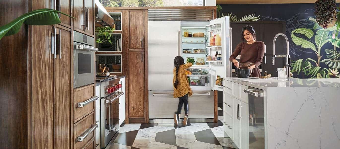 sub zero refrigerator freezer makes noise