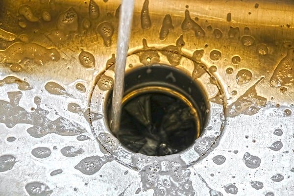 garbage disposal cleaning